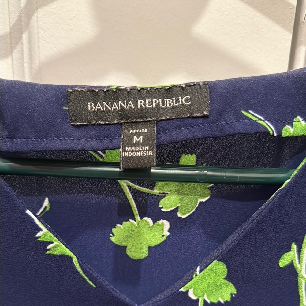 Banana Republic Navy Blue Floral V-Neck Peplum Top - Picture 2 of 4
